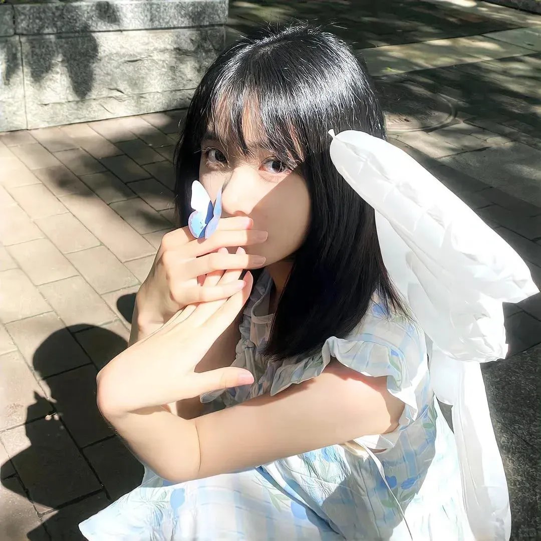 在巨大的洋葱之下